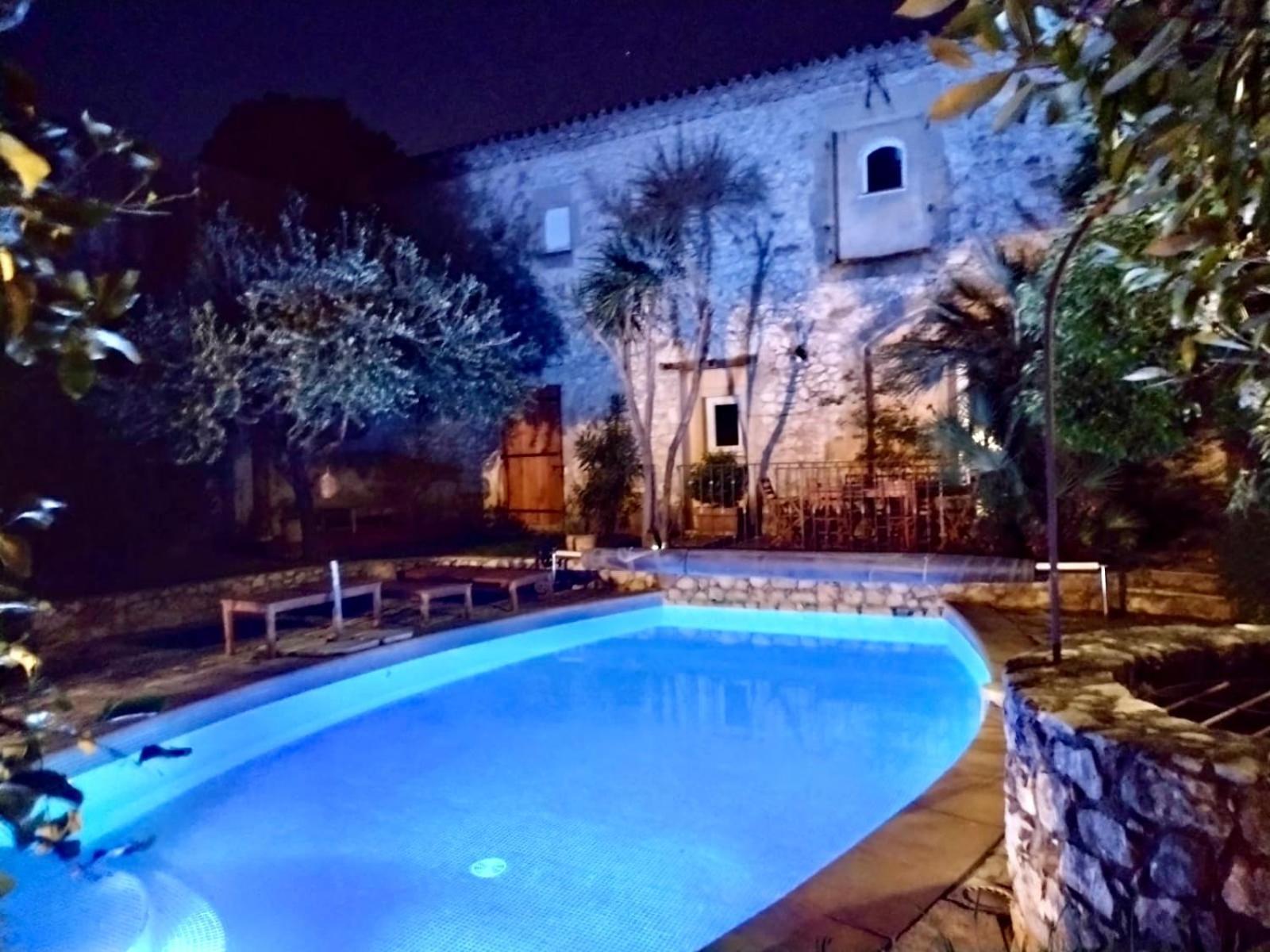 La Maison Des Autres, Piscine Chauffee, Chambres D'Hotes Proches Uzes, Nimes, Pont Du Gard Saint-Genies-de-Malgoires Luaran gambar